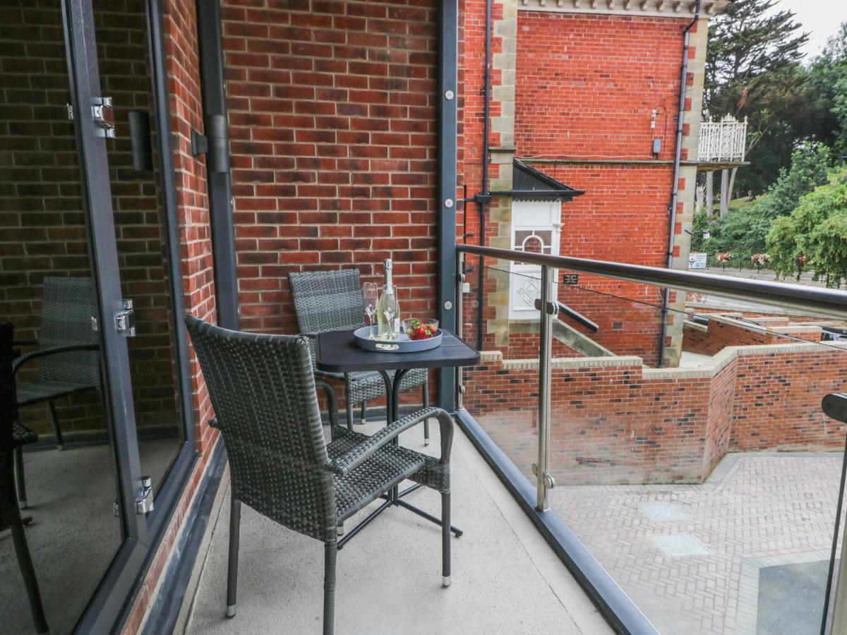 The Office Gardens, Apartment 1 Уитби Экстерьер фото